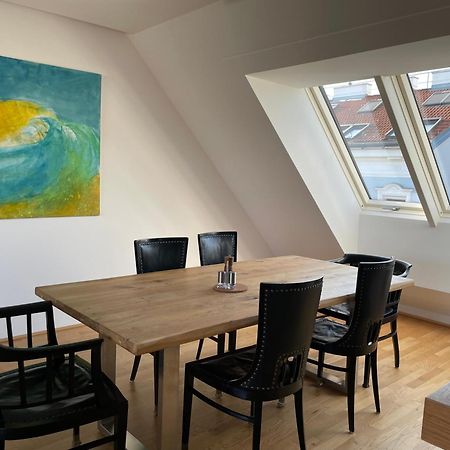 Rooftop Terrace- Panoramablick Ueber Wien Apartment Bagian luar foto